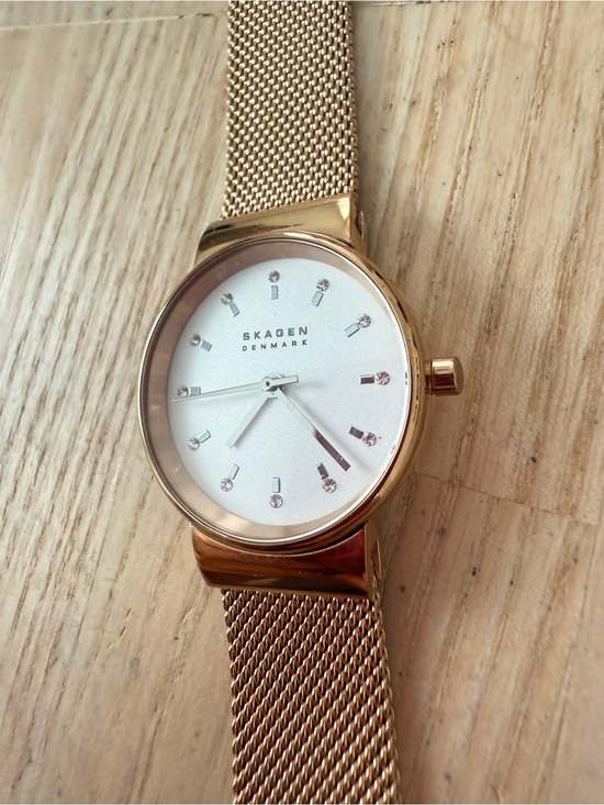 Skagen Denmark ladies rose gold tone watch NEW BATTERY main image 5